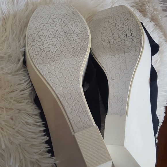 Calvin Klein platform slides - Picture 7 of 8